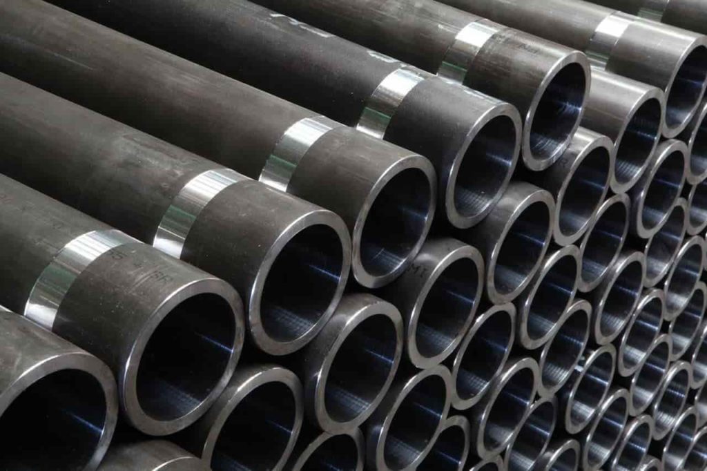 Which is better, high carbon steel or aluminum alloy?