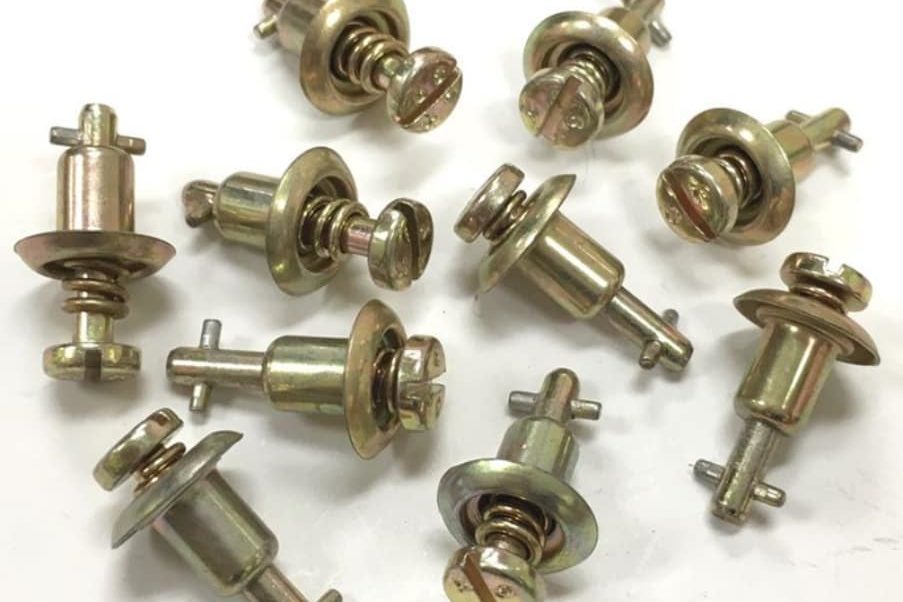 Turnlock fasteners