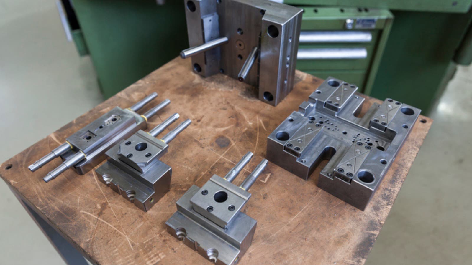 metal tool for injection molding
