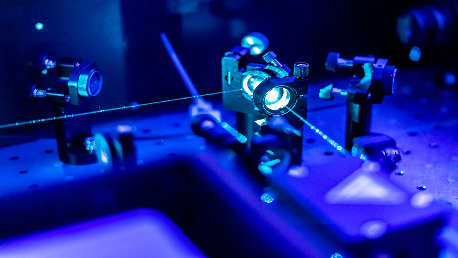 laser technology.jpg