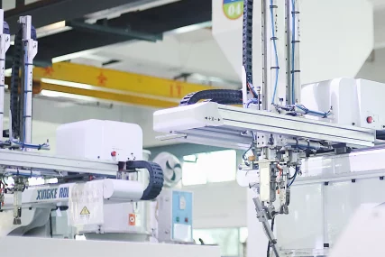 injection molding equipement rapiddirect